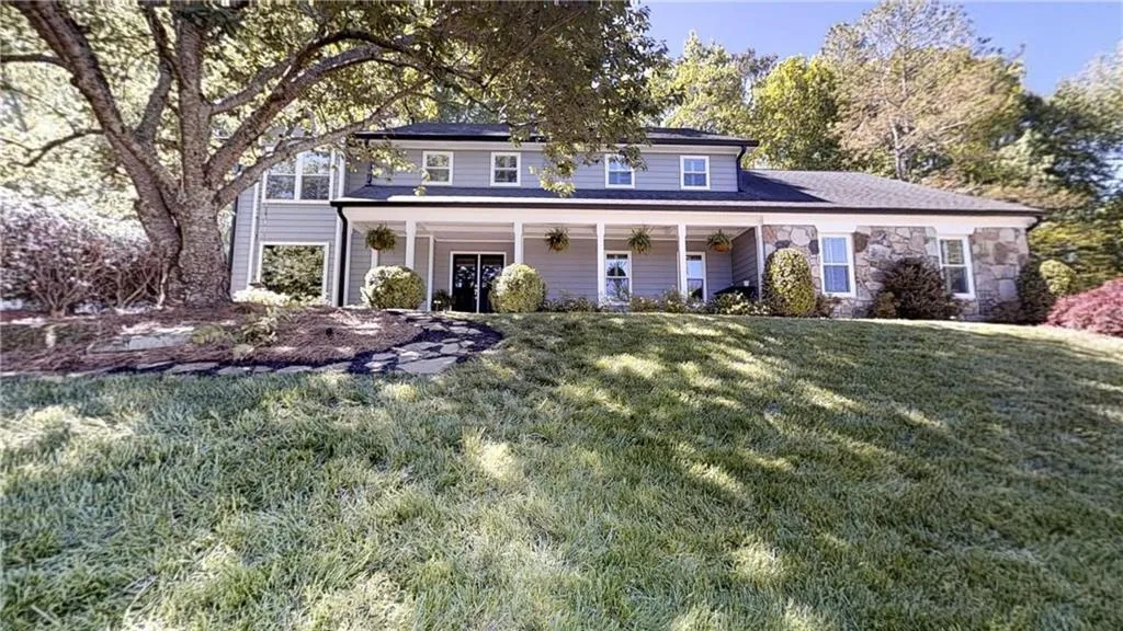 800 Old Campus Trail, Atlanta, Georgia 30328, 5 Bedrooms Bedrooms, ,5 BathroomsBathrooms,Residential,Sold,800 Old Campus Trail,6541462