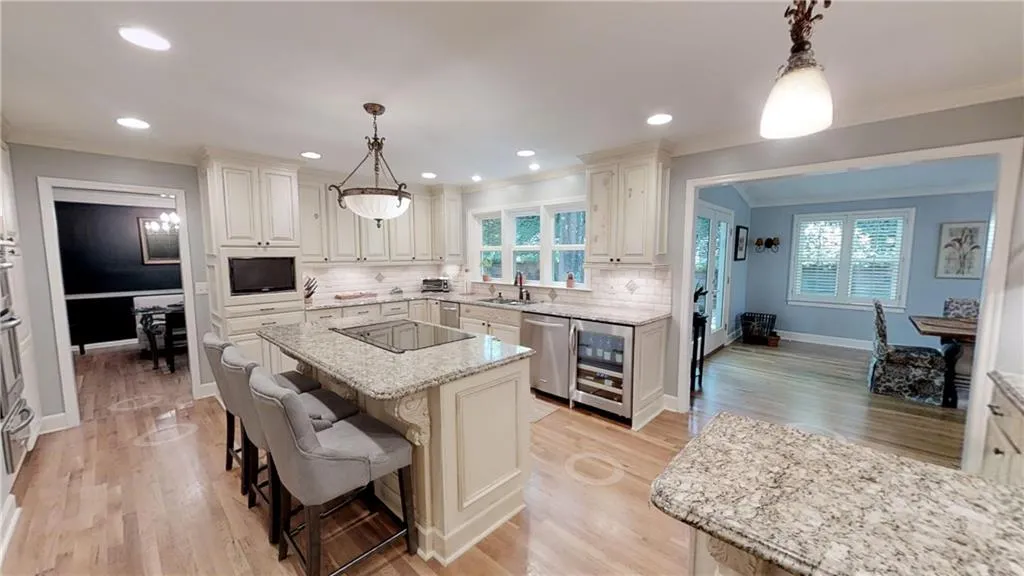 800 Old Campus Trail, Atlanta, Georgia 30328, 5 Bedrooms Bedrooms, ,5 BathroomsBathrooms,Residential,Sold,800 Old Campus Trail,6541462