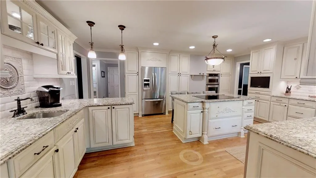 800 Old Campus Trail, Atlanta, Georgia 30328, 5 Bedrooms Bedrooms, ,5 BathroomsBathrooms,Residential,Sold,800 Old Campus Trail,6541462