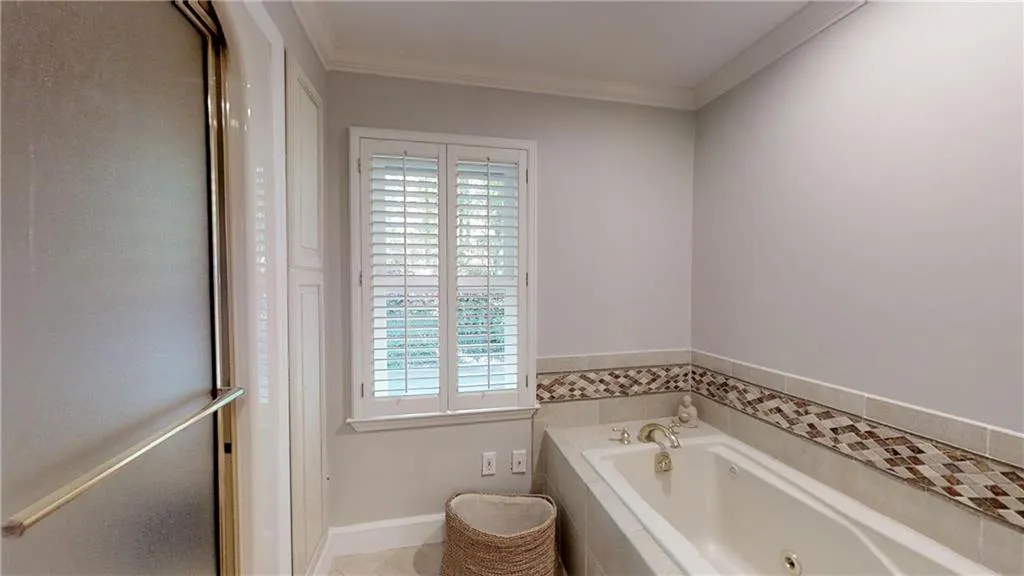 800 Old Campus Trail, Atlanta, Georgia 30328, 5 Bedrooms Bedrooms, ,5 BathroomsBathrooms,Residential,Sold,800 Old Campus Trail,6541462