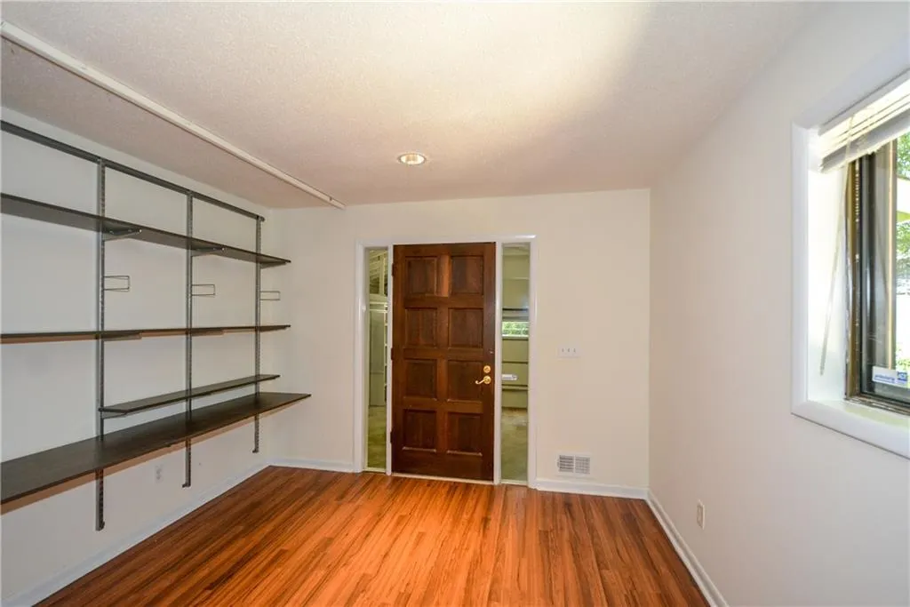 7560 Winters Chapel Road, Sandy Springs, Georgia 30350, 3 Bedrooms Bedrooms, ,2 BathroomsBathrooms,Residential,Sold,7560 Winters Chapel Road,5941659