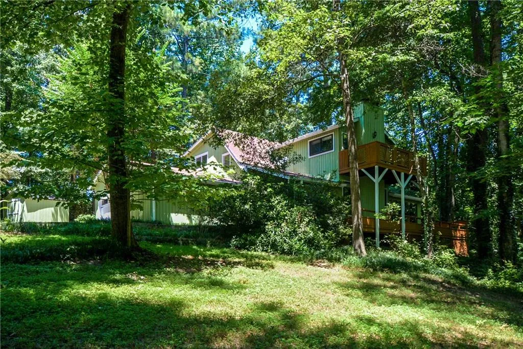 7560 Winters Chapel Road, Sandy Springs, Georgia 30350, 3 Bedrooms Bedrooms, ,2 BathroomsBathrooms,Residential,Sold,7560 Winters Chapel Road,5941659