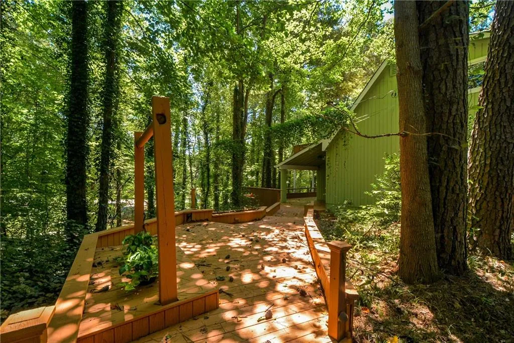 7560 Winters Chapel Road, Sandy Springs, Georgia 30350, 3 Bedrooms Bedrooms, ,2 BathroomsBathrooms,Residential,Sold,7560 Winters Chapel Road,5941659