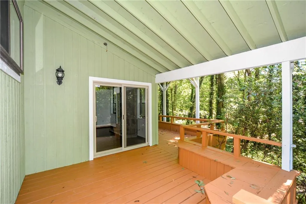 7560 Winters Chapel Road, Sandy Springs, Georgia 30350, 3 Bedrooms Bedrooms, ,2 BathroomsBathrooms,Residential,Sold,7560 Winters Chapel Road,5941659