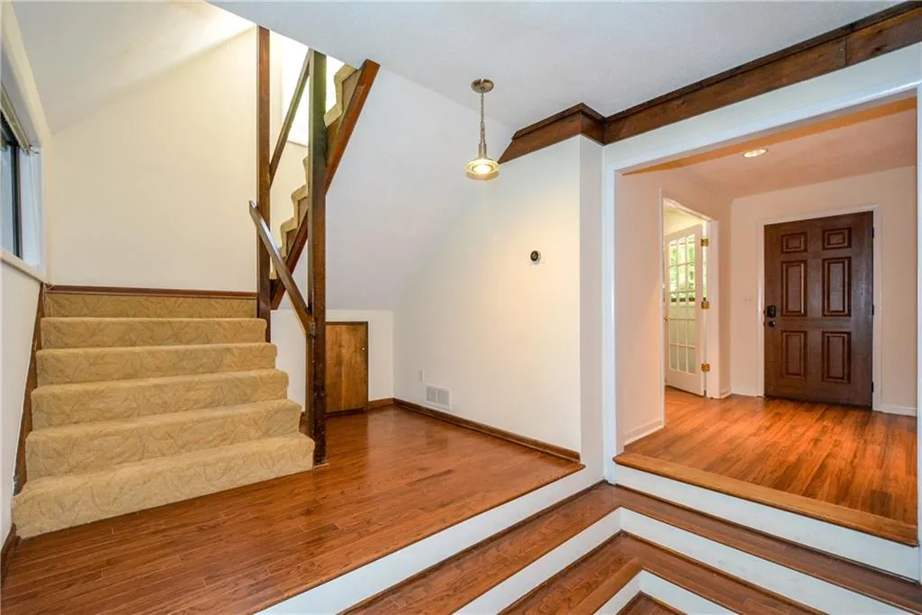 7560 Winters Chapel Road, Sandy Springs, Georgia 30350, 3 Bedrooms Bedrooms, ,2 BathroomsBathrooms,Residential,Sold,7560 Winters Chapel Road,5941659