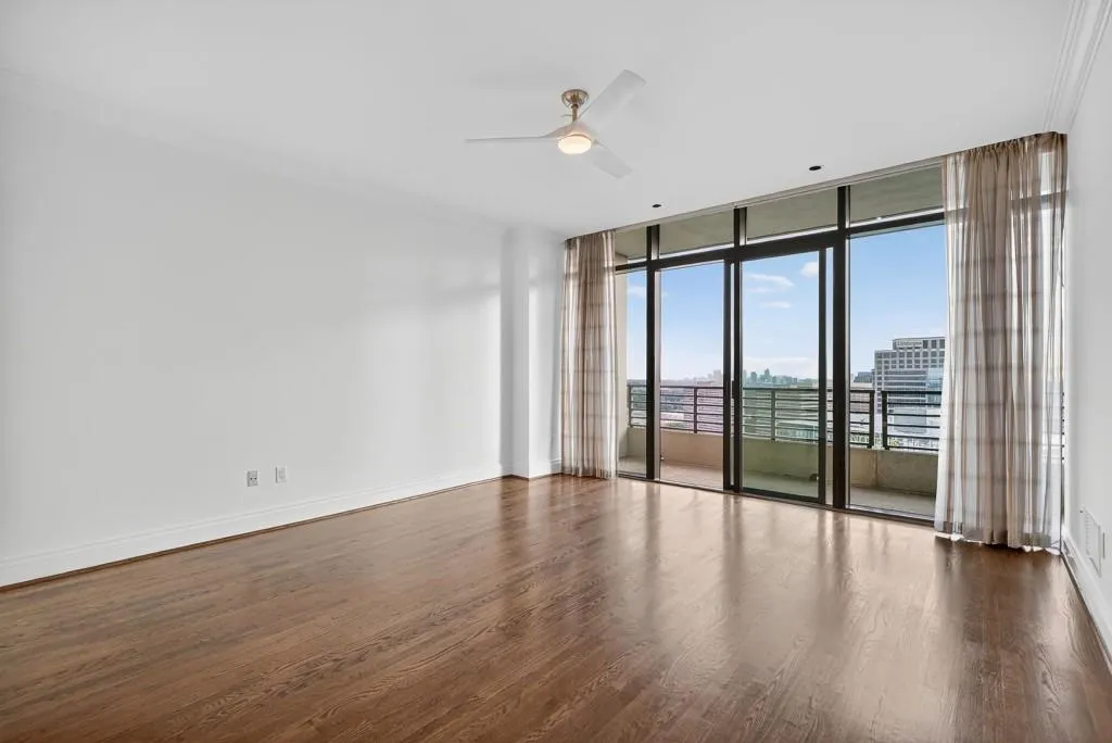 750 Park Avenue Ne Unit 25w, Atlanta, Georgia 30326, 3 Bedrooms Bedrooms, ,2 BathroomsBathrooms,Residential,For Sale,750 Park Avenue Ne Unit 25w,7648954
