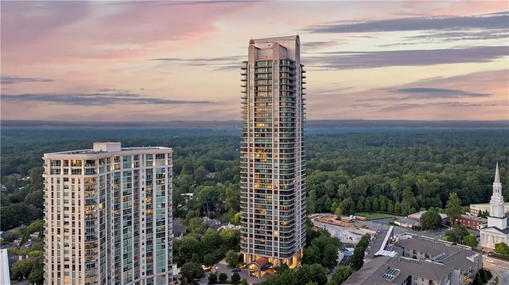 750 Park Avenue Ne Unit 25w, Atlanta, Georgia 30326, 3 Bedrooms Bedrooms, ,2 BathroomsBathrooms,Residential,For Sale,750 Park Avenue Ne Unit 25w,7648954