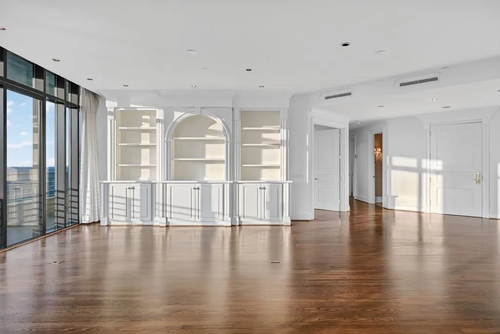 750 Park Avenue Ne Unit 25w, Atlanta, Georgia 30326, 3 Bedrooms Bedrooms, ,2 BathroomsBathrooms,Residential,For Sale,750 Park Avenue Ne Unit 25w,7648954