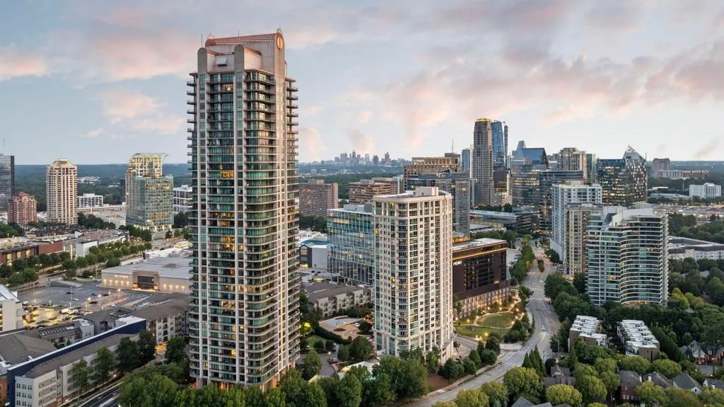 750 Park Avenue Ne Unit 25w, Atlanta, Georgia 30326, 3 Bedrooms Bedrooms, ,2 BathroomsBathrooms,Residential,For Sale,750 Park Avenue Ne Unit 25w,7648954