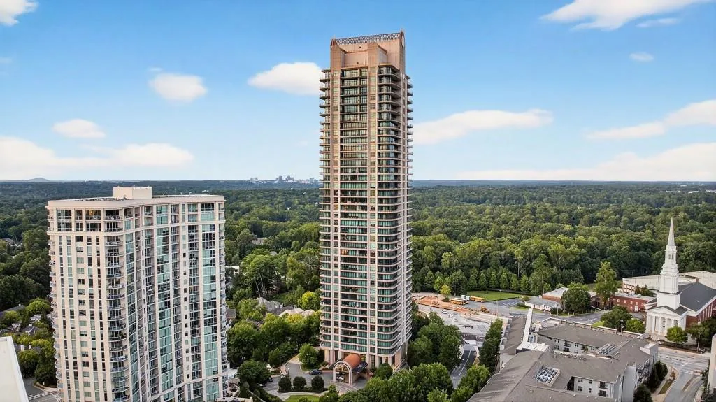 750 Park Avenue Ne Unit 25w, Atlanta, Georgia 30326, 3 Bedrooms Bedrooms, ,2 BathroomsBathrooms,Residential,For Sale,750 Park Avenue Ne Unit 25w,7648954