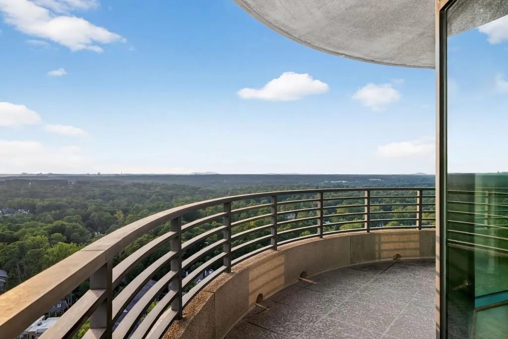 750 Park Avenue Ne Unit 25w, Atlanta, Georgia 30326, 3 Bedrooms Bedrooms, ,2 BathroomsBathrooms,Residential,For Sale,750 Park Avenue Ne Unit 25w,7648954