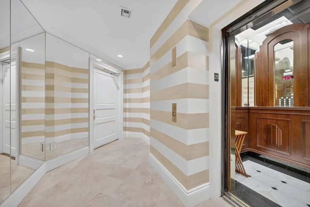 750 Park Avenue Ne Unit 25w, Atlanta, Georgia 30326, 3 Bedrooms Bedrooms, ,2 BathroomsBathrooms,Residential,For Sale,750 Park Avenue Ne Unit 25w,7648954