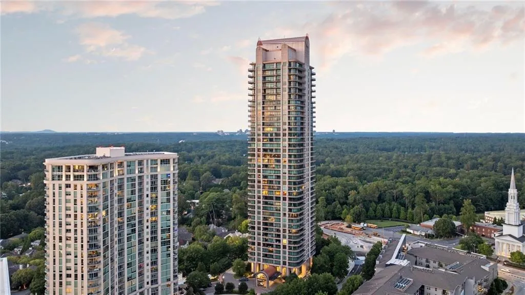 750 Park Avenue Ne Unit 25w, Atlanta, Georgia 30326, 3 Bedrooms Bedrooms, ,2 BathroomsBathrooms,Residential,For Sale,750 Park Avenue Ne Unit 25w,7648954