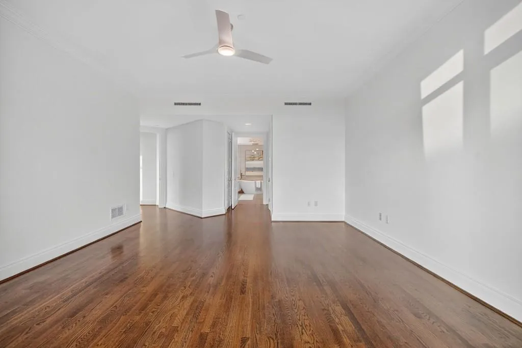 750 Park Avenue Ne Unit 25w, Atlanta, Georgia 30326, 3 Bedrooms Bedrooms, ,2 BathroomsBathrooms,Residential,For Sale,750 Park Avenue Ne Unit 25w,7648954