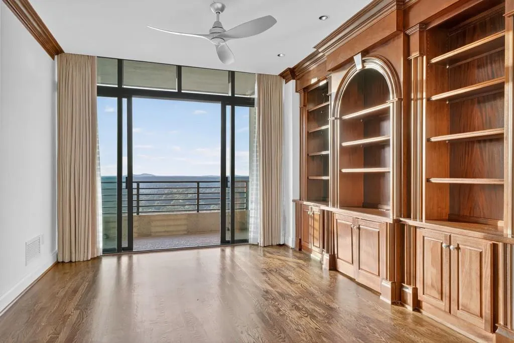750 Park Avenue Ne Unit 25w, Atlanta, Georgia 30326, 3 Bedrooms Bedrooms, ,2 BathroomsBathrooms,Residential,For Sale,750 Park Avenue Ne Unit 25w,7648954
