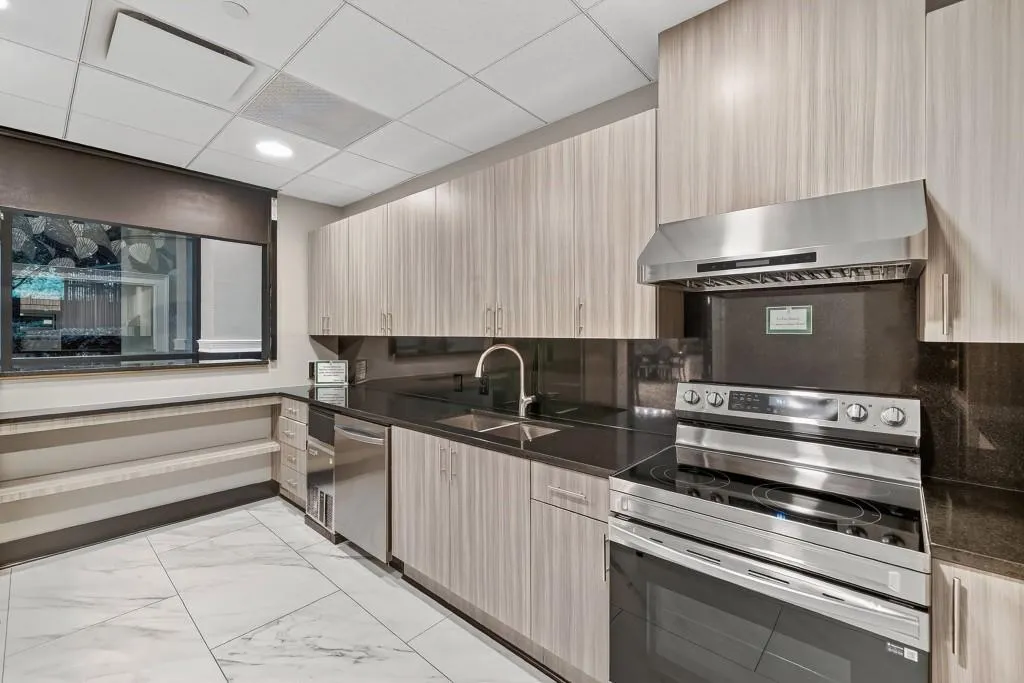 750 Park Avenue Ne Unit 25w, Atlanta, Georgia 30326, 3 Bedrooms Bedrooms, ,2 BathroomsBathrooms,Residential,For Sale,750 Park Avenue Ne Unit 25w,7648954