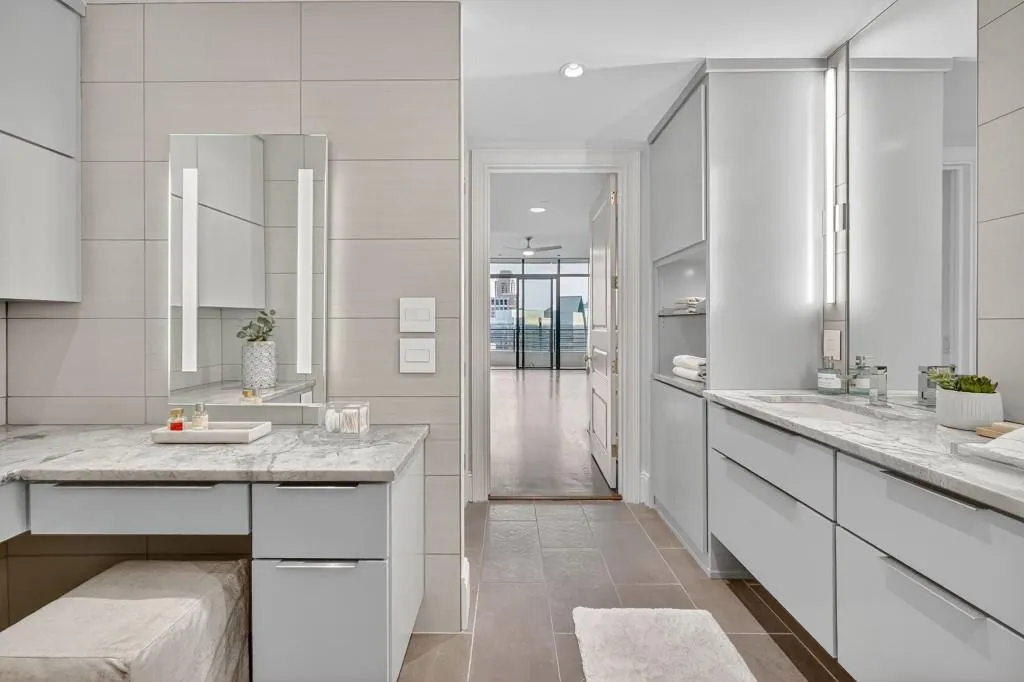 750 Park Avenue Ne Unit 25w, Atlanta, Georgia 30326, 3 Bedrooms Bedrooms, ,2 BathroomsBathrooms,Residential,For Sale,750 Park Avenue Ne Unit 25w,7648954