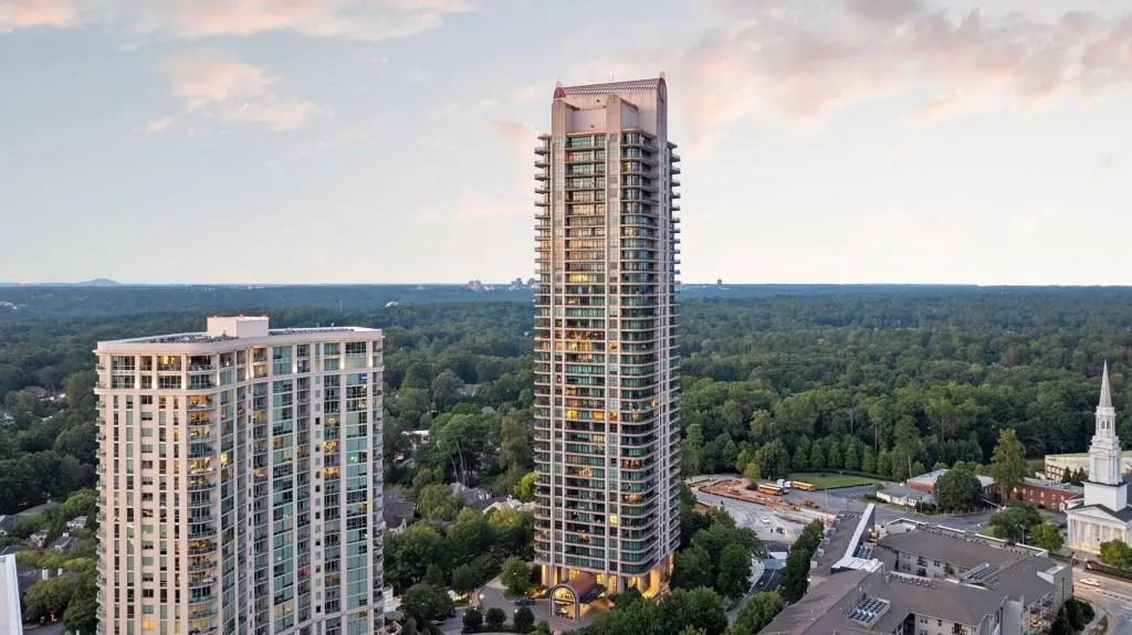 750 Park Avenue Ne Unit 25w, Atlanta, Georgia 30326, 3 Bedrooms Bedrooms, ,2 BathroomsBathrooms,Residential,For Sale,750 Park Avenue Ne Unit 25w,7648954