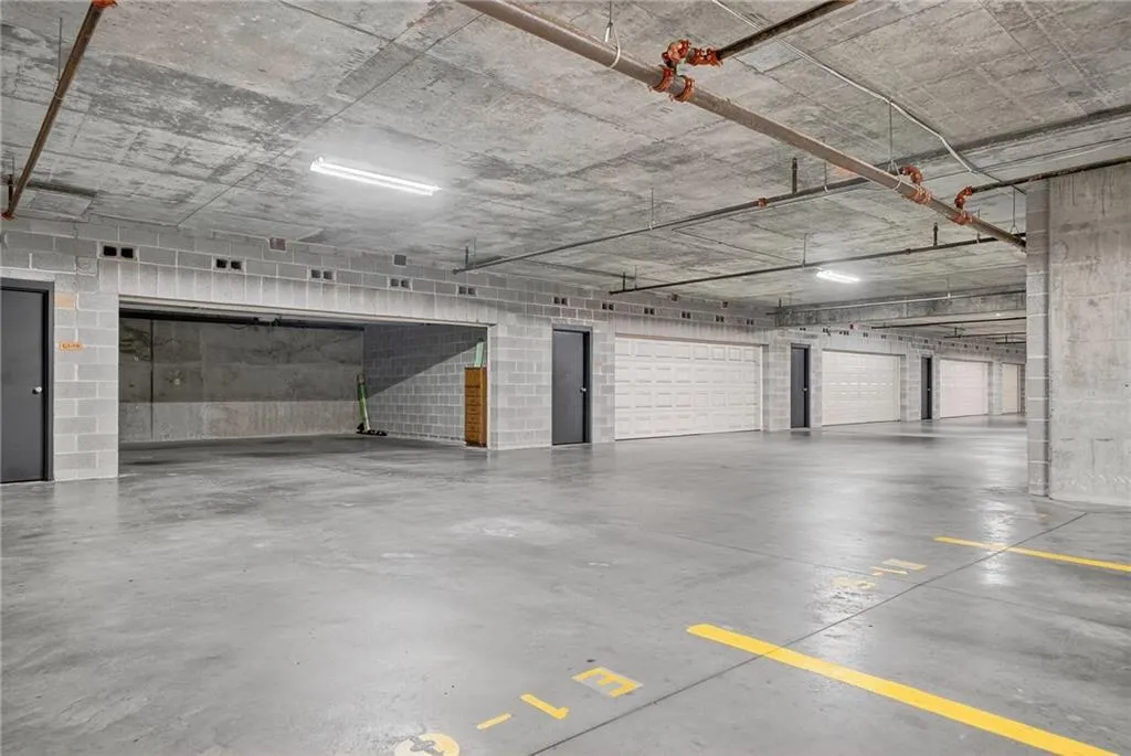 750 Park Avenue Ne Unit 25w, Atlanta, Georgia 30326, 3 Bedrooms Bedrooms, ,2 BathroomsBathrooms,Residential,For Sale,750 Park Avenue Ne Unit 25w,7648954