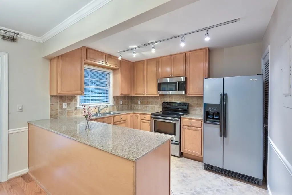 1101 Collier Road Nw Unit U1, Atlanta, Georgia 30318, 1 Bedroom Bedrooms, ,1 BathroomBathrooms,Residential,Sold,1101 Collier Road Nw Unit U1,5590013