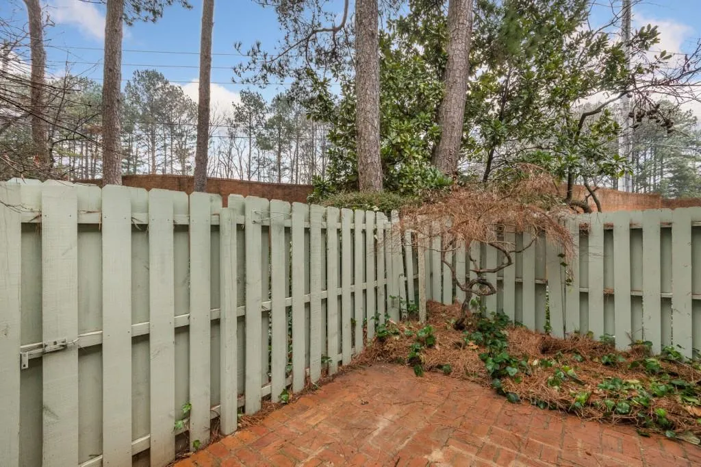 3 Mount Vernon Circle, Sandy Springs, Georgia 30338, 2 Bedrooms Bedrooms, ,2 BathroomsBathrooms,Residential,Sold,3 Mount Vernon Circle,6832579