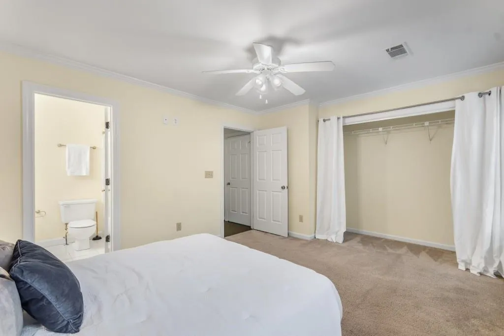 3 Mount Vernon Circle, Sandy Springs, Georgia 30338, 2 Bedrooms Bedrooms, ,2 BathroomsBathrooms,Residential,Sold,3 Mount Vernon Circle,6832579