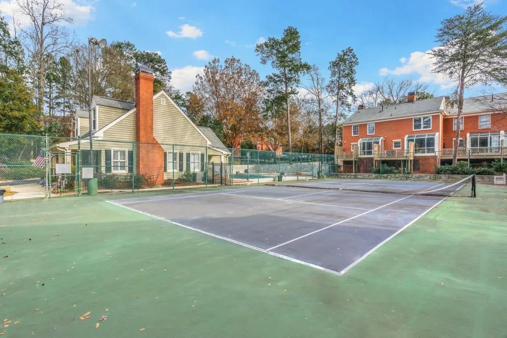 3 Mount Vernon Circle, Sandy Springs, Georgia 30338, 2 Bedrooms Bedrooms, ,2 BathroomsBathrooms,Residential,Sold,3 Mount Vernon Circle,6832579