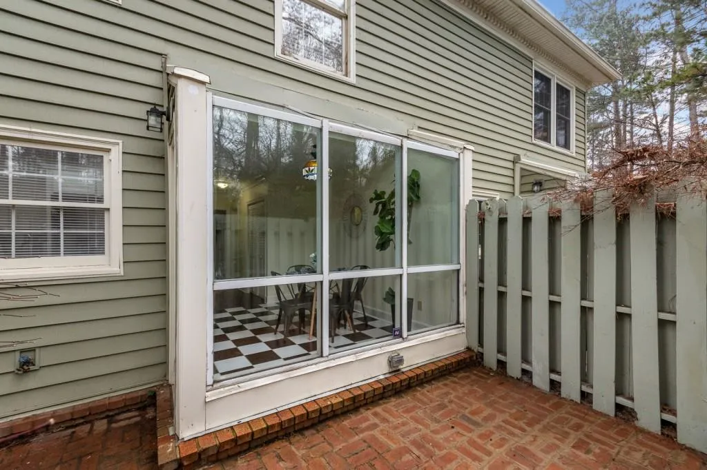 3 Mount Vernon Circle, Sandy Springs, Georgia 30338, 2 Bedrooms Bedrooms, ,2 BathroomsBathrooms,Residential,Sold,3 Mount Vernon Circle,6832579