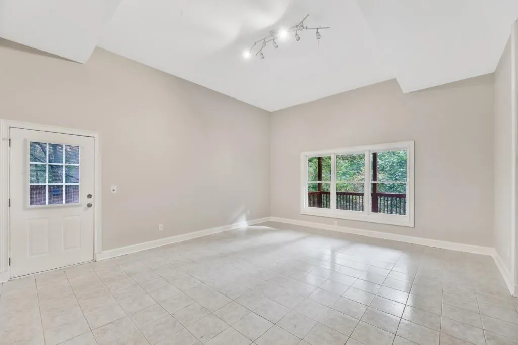 465 Trowgate Lane, Sandy Springs, Georgia 30350, 6 Bedrooms Bedrooms, ,6 BathroomsBathrooms,Residential,Sold,465 Trowgate Lane,6953167