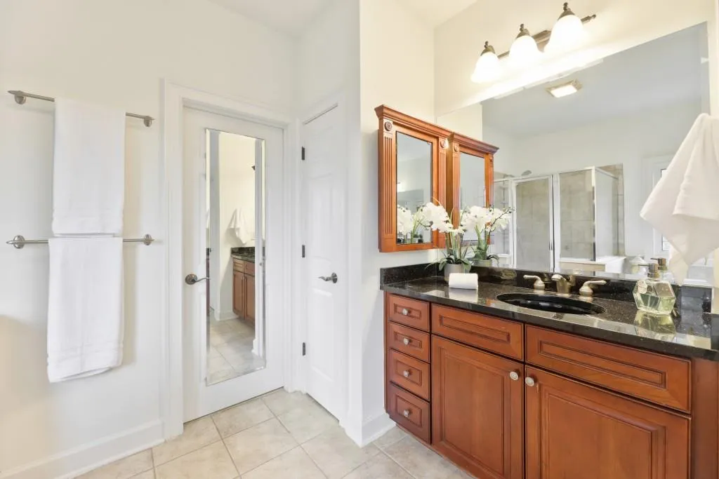 465 Trowgate Lane, Sandy Springs, Georgia 30350, 6 Bedrooms Bedrooms, ,6 BathroomsBathrooms,Residential,Sold,465 Trowgate Lane,6953167