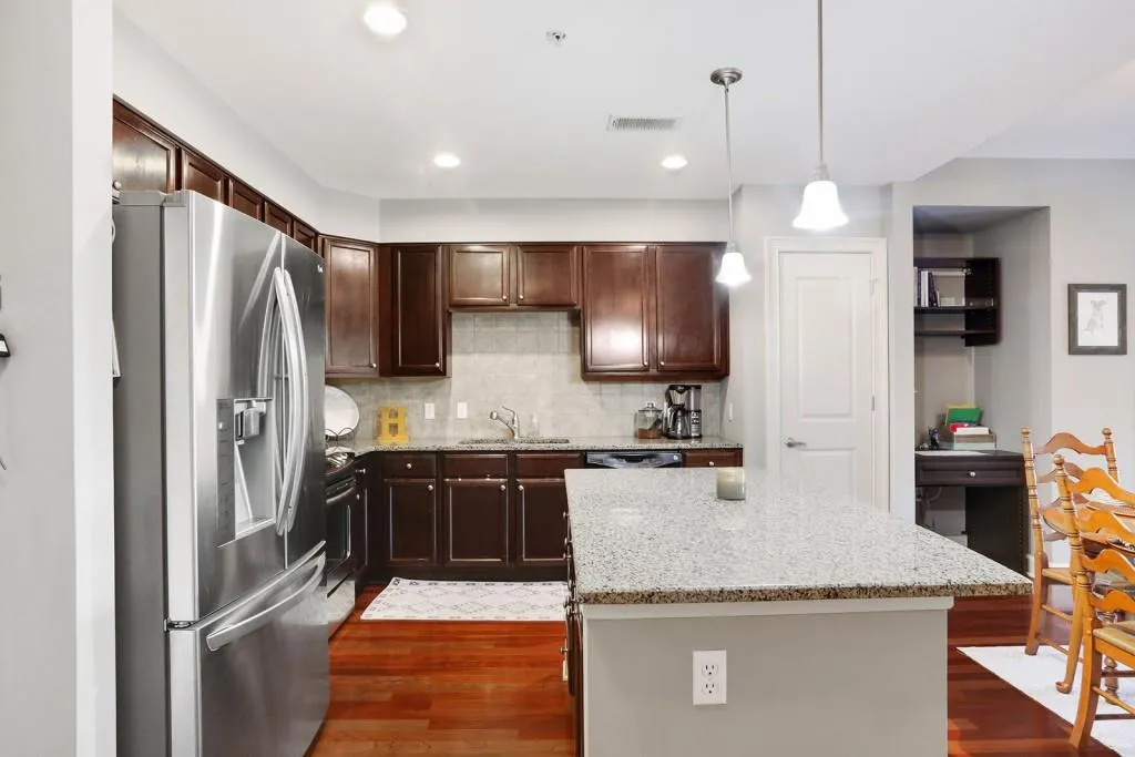 200 River Vista Drive Unit 236, Atlanta, Georgia 30339, 2 Bedrooms Bedrooms, ,2 BathroomsBathrooms,Residential,Sold,200 River Vista Drive Unit 236,6038777