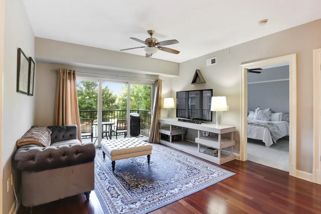 200 River Vista Drive Unit 236, Atlanta, Georgia 30339, 2 Bedrooms Bedrooms, ,2 BathroomsBathrooms,Residential,Sold,200 River Vista Drive Unit 236,6038777