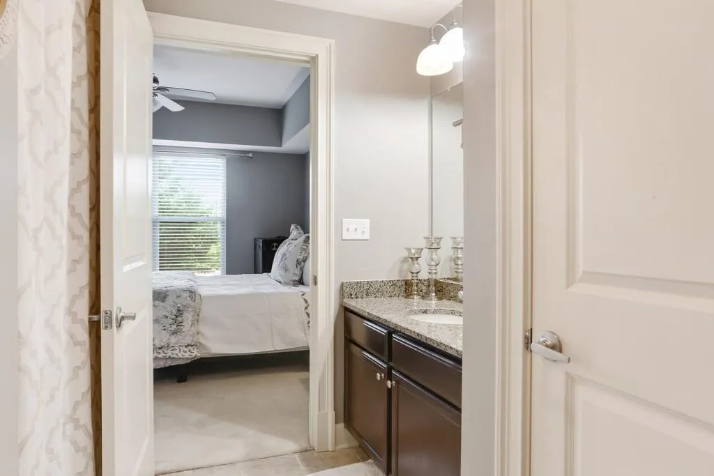 200 River Vista Drive Unit 236, Atlanta, Georgia 30339, 2 Bedrooms Bedrooms, ,2 BathroomsBathrooms,Residential,Sold,200 River Vista Drive Unit 236,6038777