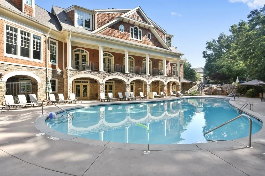 200 River Vista Drive Unit 236, Atlanta, Georgia 30339, 2 Bedrooms Bedrooms, ,2 BathroomsBathrooms,Residential,Sold,200 River Vista Drive Unit 236,6038777