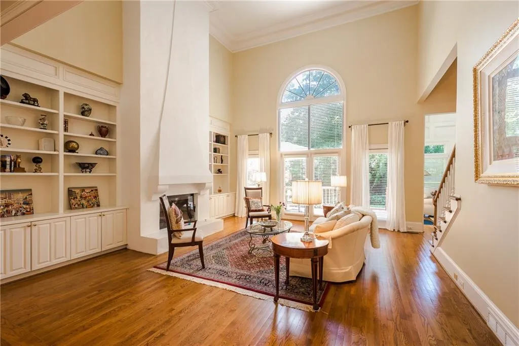5305 Old Hundred Lane, Sandy Springs, Georgia 30327, 6 Bedrooms Bedrooms, ,4 BathroomsBathrooms,Residential,Sold,5305 Old Hundred Lane,6054186