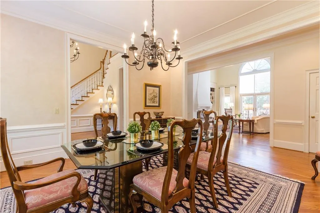 5305 Old Hundred Lane, Sandy Springs, Georgia 30327, 6 Bedrooms Bedrooms, ,4 BathroomsBathrooms,Residential,Sold,5305 Old Hundred Lane,6054186