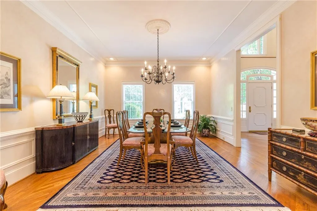 5305 Old Hundred Lane, Sandy Springs, Georgia 30327, 6 Bedrooms Bedrooms, ,4 BathroomsBathrooms,Residential,Sold,5305 Old Hundred Lane,6054186