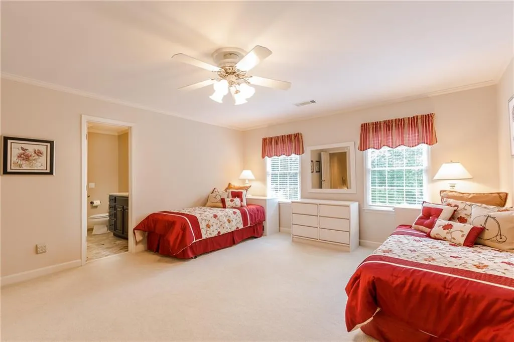 5305 Old Hundred Lane, Sandy Springs, Georgia 30327, 6 Bedrooms Bedrooms, ,4 BathroomsBathrooms,Residential,Sold,5305 Old Hundred Lane,6054186