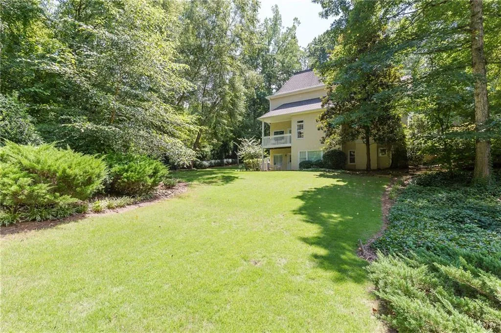 5305 Old Hundred Lane, Sandy Springs, Georgia 30327, 6 Bedrooms Bedrooms, ,4 BathroomsBathrooms,Residential,Sold,5305 Old Hundred Lane,6054186