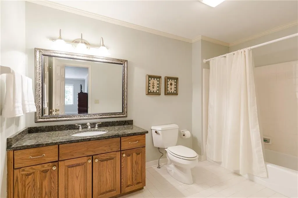 5305 Old Hundred Lane, Sandy Springs, Georgia 30327, 6 Bedrooms Bedrooms, ,4 BathroomsBathrooms,Residential,Sold,5305 Old Hundred Lane,6054186
