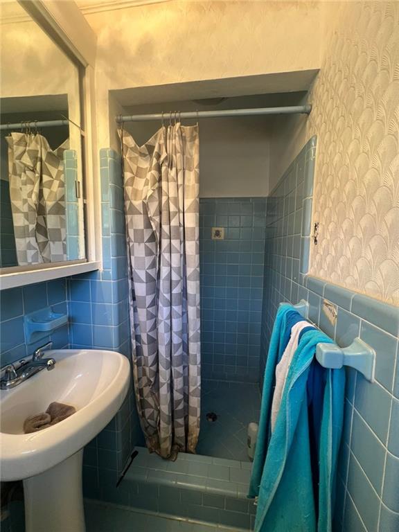 465 HIGH BROOK Drive, Sandy Springs, Georgia 30342, 4 Bedrooms Bedrooms, ,3 BathroomsBathrooms,Residential,Sold,465 HIGH BROOK Drive,7338663