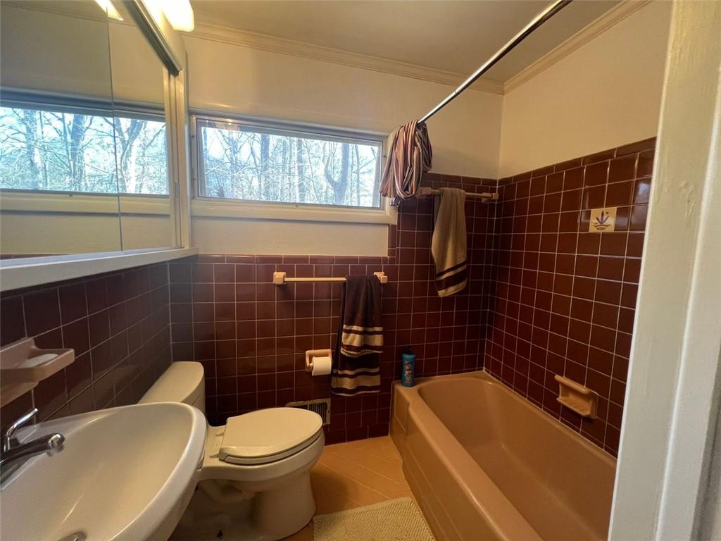 465 HIGH BROOK Drive, Sandy Springs, Georgia 30342, 4 Bedrooms Bedrooms, ,3 BathroomsBathrooms,Residential,Sold,465 HIGH BROOK Drive,7338663