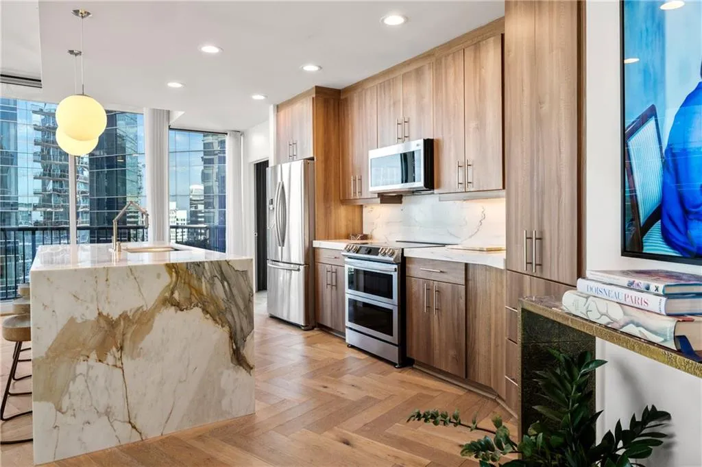 1080 Peachtree Street Ne Unit 2503, Atlanta, Georgia 30309, 2 Bedrooms Bedrooms, ,2 BathroomsBathrooms,Residential,For Sale,1080 Peachtree Street Ne Unit 2503,7669391