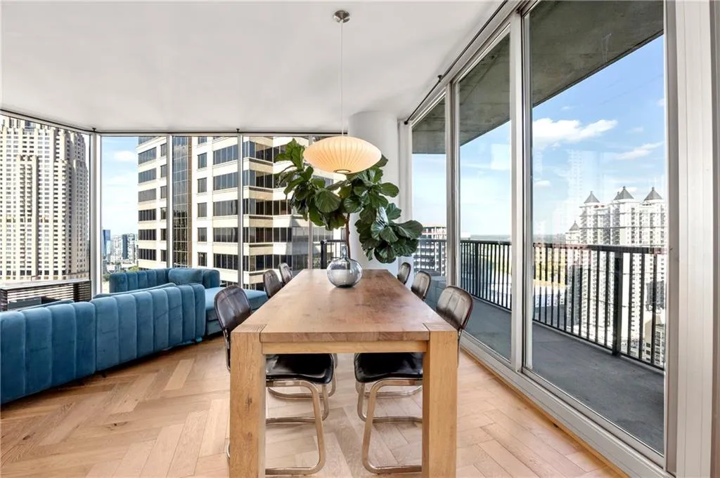 1080 Peachtree Street Ne Unit 2503, Atlanta, Georgia 30309, 2 Bedrooms Bedrooms, ,2 BathroomsBathrooms,Residential,For Sale,1080 Peachtree Street Ne Unit 2503,7669391