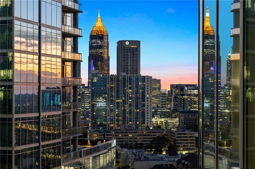 1080 Peachtree Street Ne Unit 2503, Atlanta, Georgia 30309, 2 Bedrooms Bedrooms, ,2 BathroomsBathrooms,Residential,For Sale,1080 Peachtree Street Ne Unit 2503,7669391