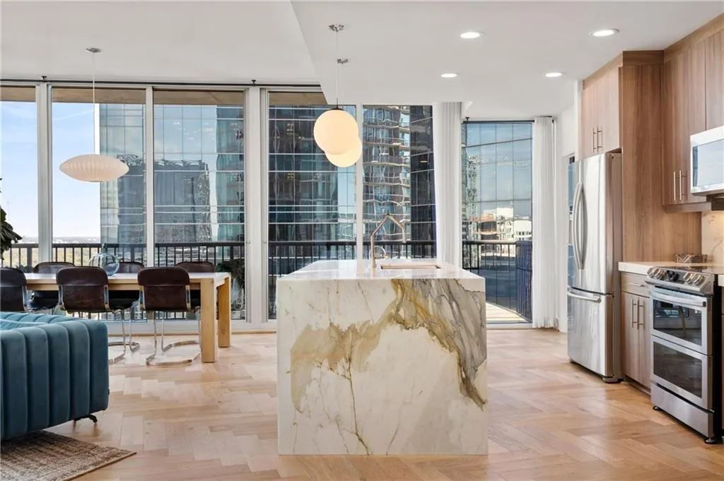 1080 Peachtree Street Ne Unit 2503, Atlanta, Georgia 30309, 2 Bedrooms Bedrooms, ,2 BathroomsBathrooms,Residential,For Sale,1080 Peachtree Street Ne Unit 2503,7669391