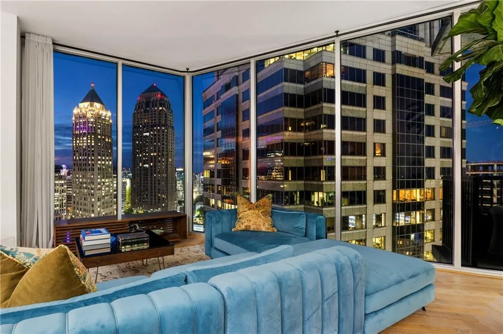 1080 Peachtree Street Ne Unit 2503, Atlanta, Georgia 30309, 2 Bedrooms Bedrooms, ,2 BathroomsBathrooms,Residential,For Sale,1080 Peachtree Street Ne Unit 2503,7669391