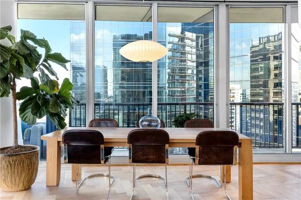 1080 Peachtree Street Ne Unit 2503, Atlanta, Georgia 30309, 2 Bedrooms Bedrooms, ,2 BathroomsBathrooms,Residential,For Sale,1080 Peachtree Street Ne Unit 2503,7669391