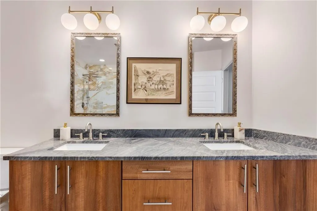 1080 Peachtree Street Ne Unit 2503, Atlanta, Georgia 30309, 2 Bedrooms Bedrooms, ,2 BathroomsBathrooms,Residential,For Sale,1080 Peachtree Street Ne Unit 2503,7669391