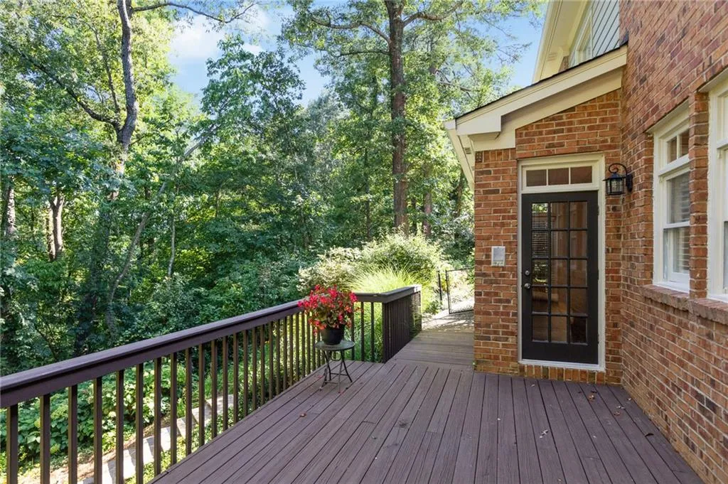 8425 Valemont Drive, Atlanta, Georgia 30350, 5 Bedrooms Bedrooms, ,4 BathroomsBathrooms,Residential,Sold,8425 Valemont Drive,6599829